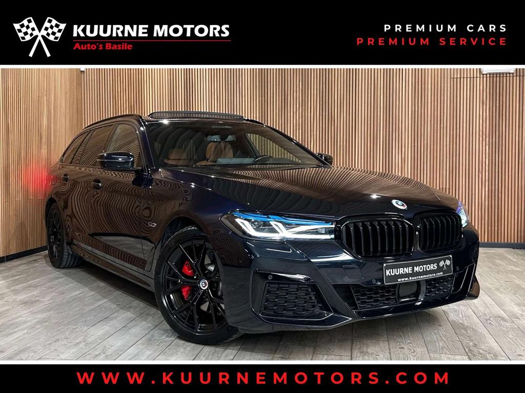 BMW 530e Touring xDrive M Pack Alu19"/Acc/Pano/Leder/Cam360/, Auto's, Automaat, Euro 6, Zwart, Leder