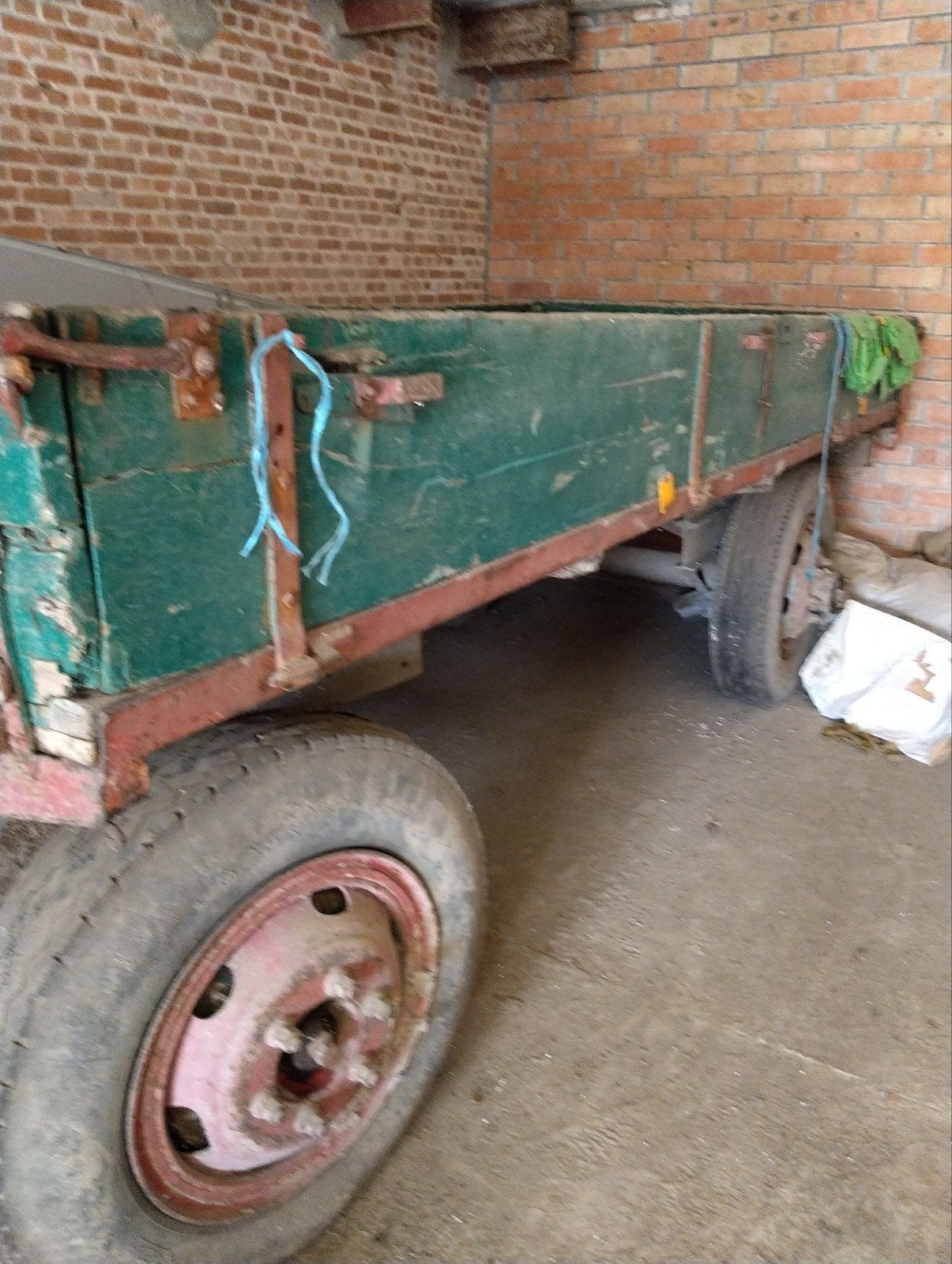Vierwielwagen, platte kar, Enlèvement