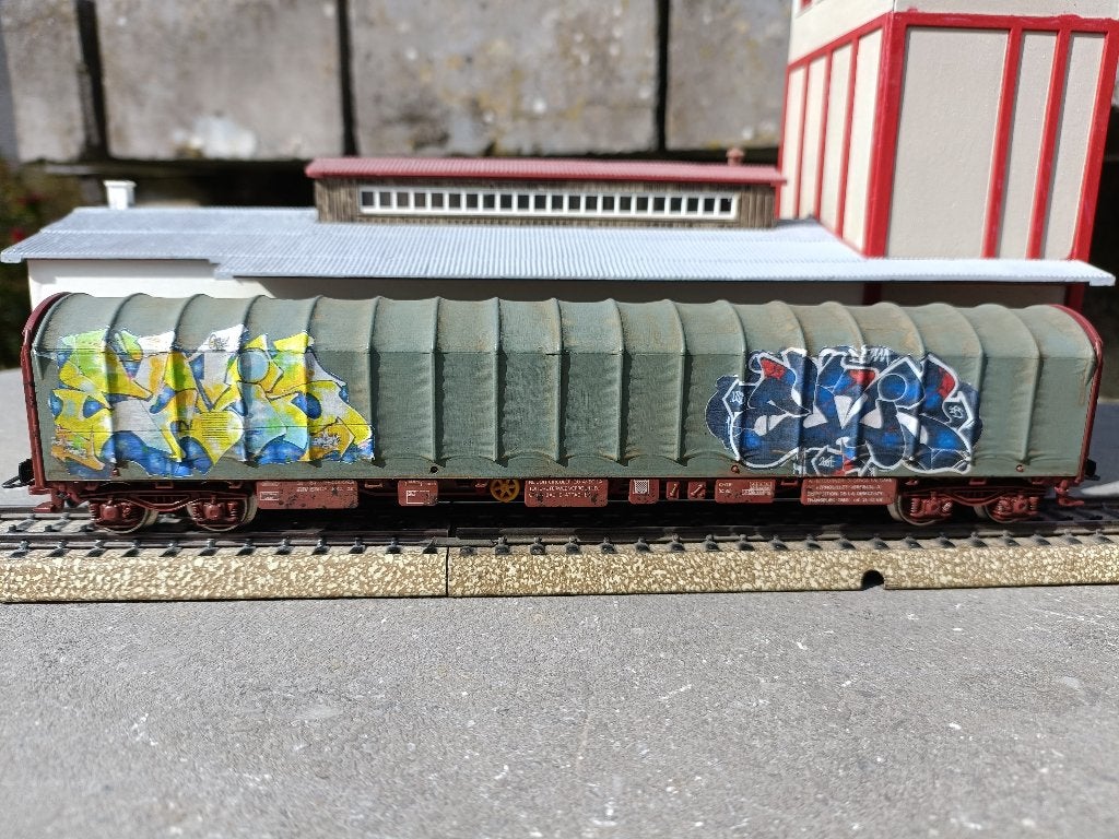 jouef wagon baché Ho tagué et patiné, Jouef, Wagon, Utilisé, Courant continu ou Courant alternatif