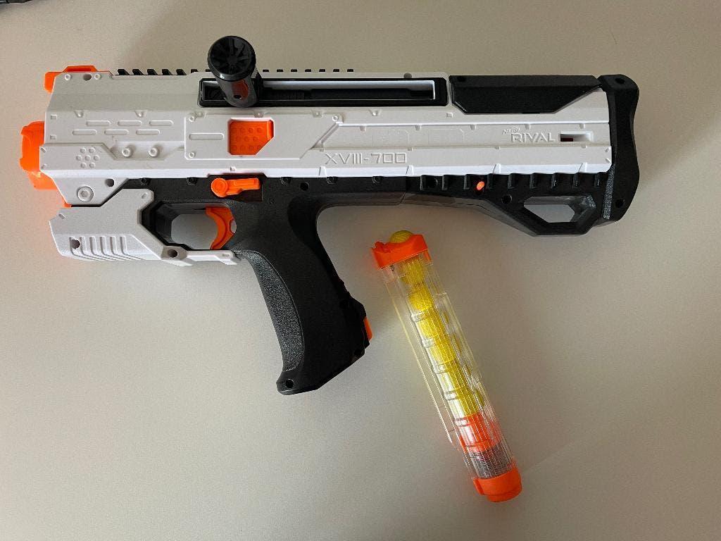 NERF Rival Helios XVIII-700, Enfants & Bébés, Jouets | Extérieur | Jeu d'action, Enlèvement, Comme neuf