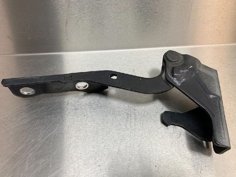 CHARNIERE DE CAPOT Hyundai Tucson (JM) (01-2004/12-2010), Dhr. M. Roggen, Stadsweg 37 37
9917 PV  WIRDUM GR., NL, Hyundai, Utilisé