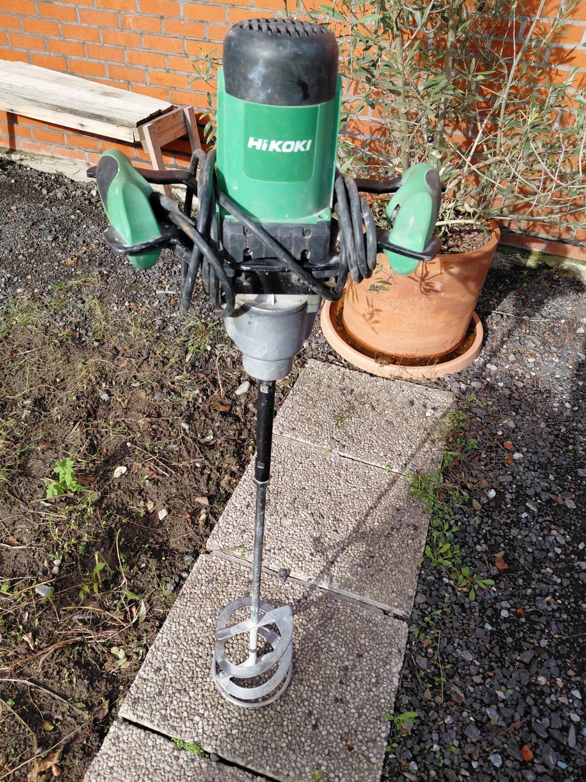 Hikoki UM16VST2 menger (1600 W - M14) met mengstang 160 mm, Bricolage & Construction, Enlèvement