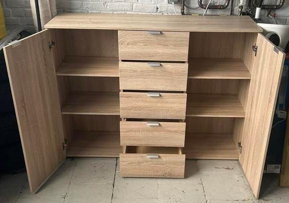 Dressoir van degelijke kwaliteit, Ophalen, Zo goed als nieuw