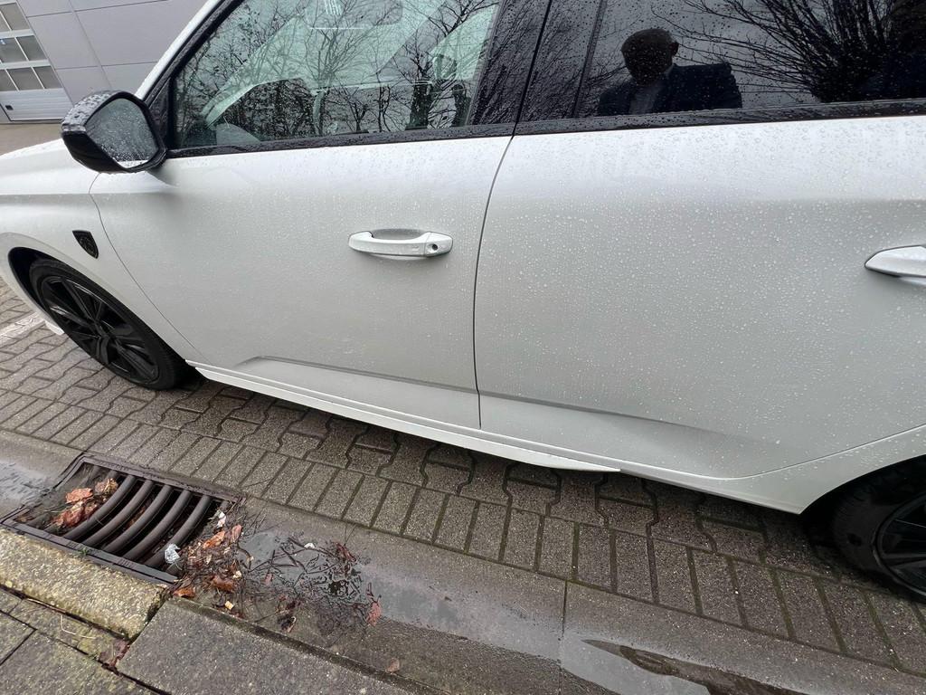 Peugeot 308 1.6 Hybrid 225 S&S EAT8 GT, Auto's, Gebruikt, Zwart, 4 cilinders, 1600 cc