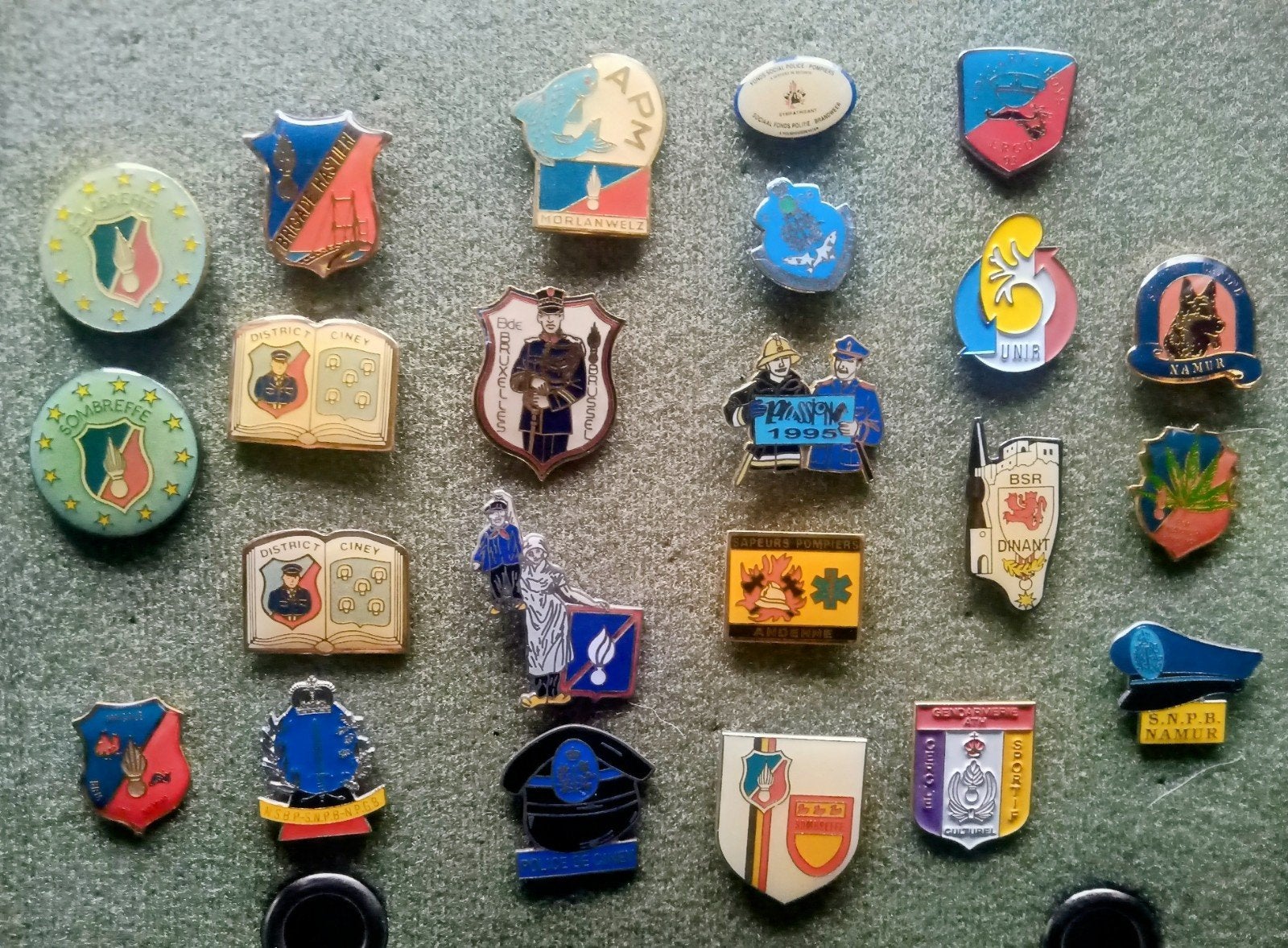 pins, pin's Police ‍️ gendarmerie pompier, Collections, Enlèvement ou Envoi, Gendarmerie, Emblème ou Badge