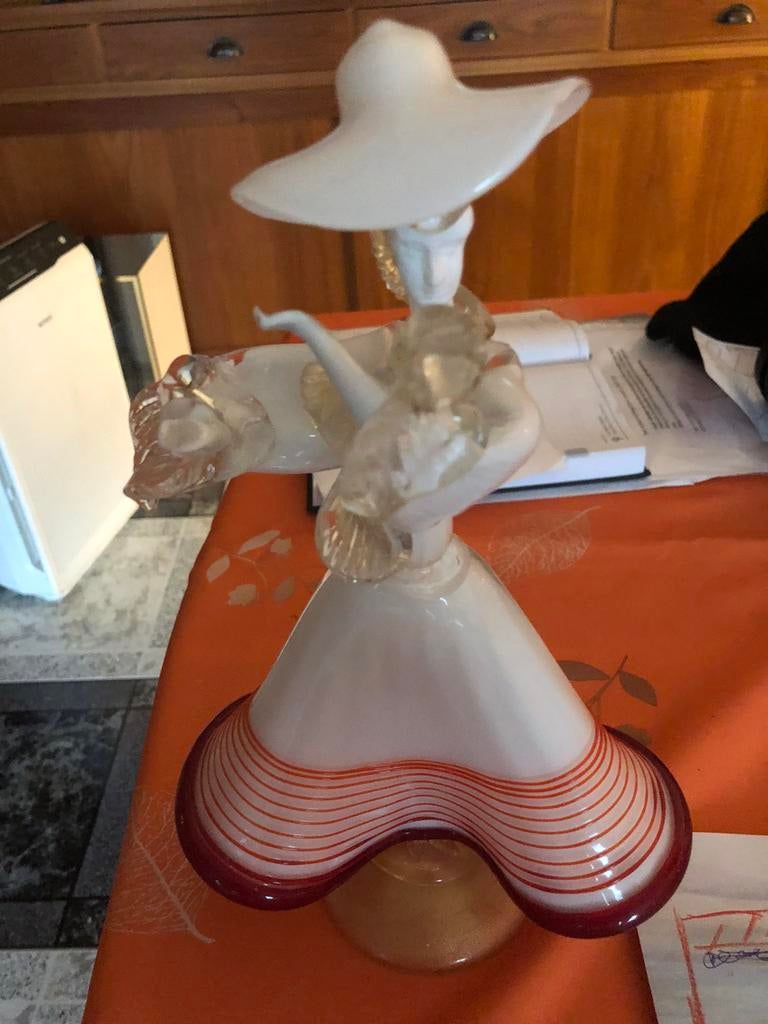 Murano danseres, Ophalen