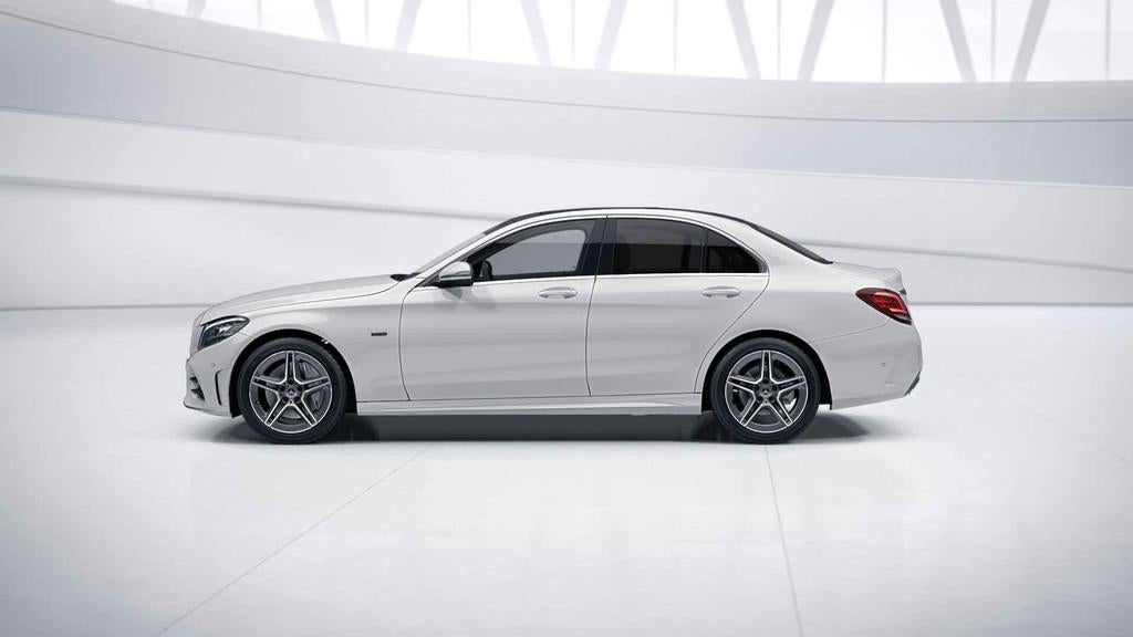 Mercedes-Benz C-Klasse Berline 300 e AMG Line Panoramisch Da, Auto's, Automaat, 4 deurs, 4 cilinders, 2080 kg