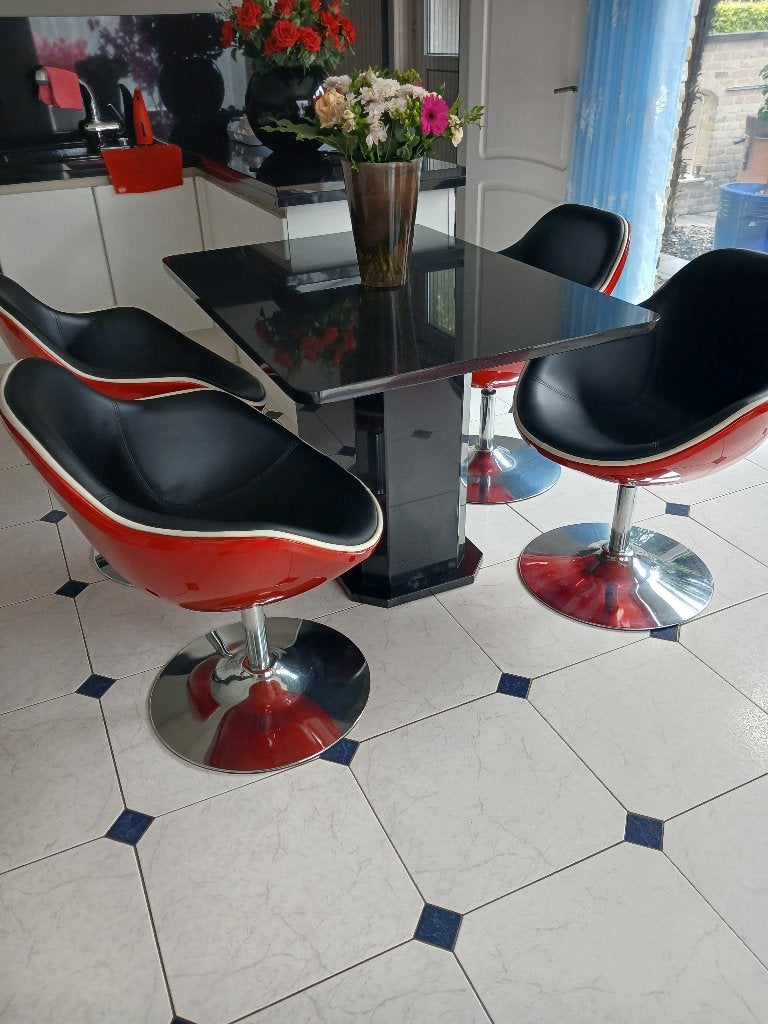 Stoelen, Huis en Inrichting, Stoelen, Ophalen, Zo goed als nieuw, Vier, Metaal
