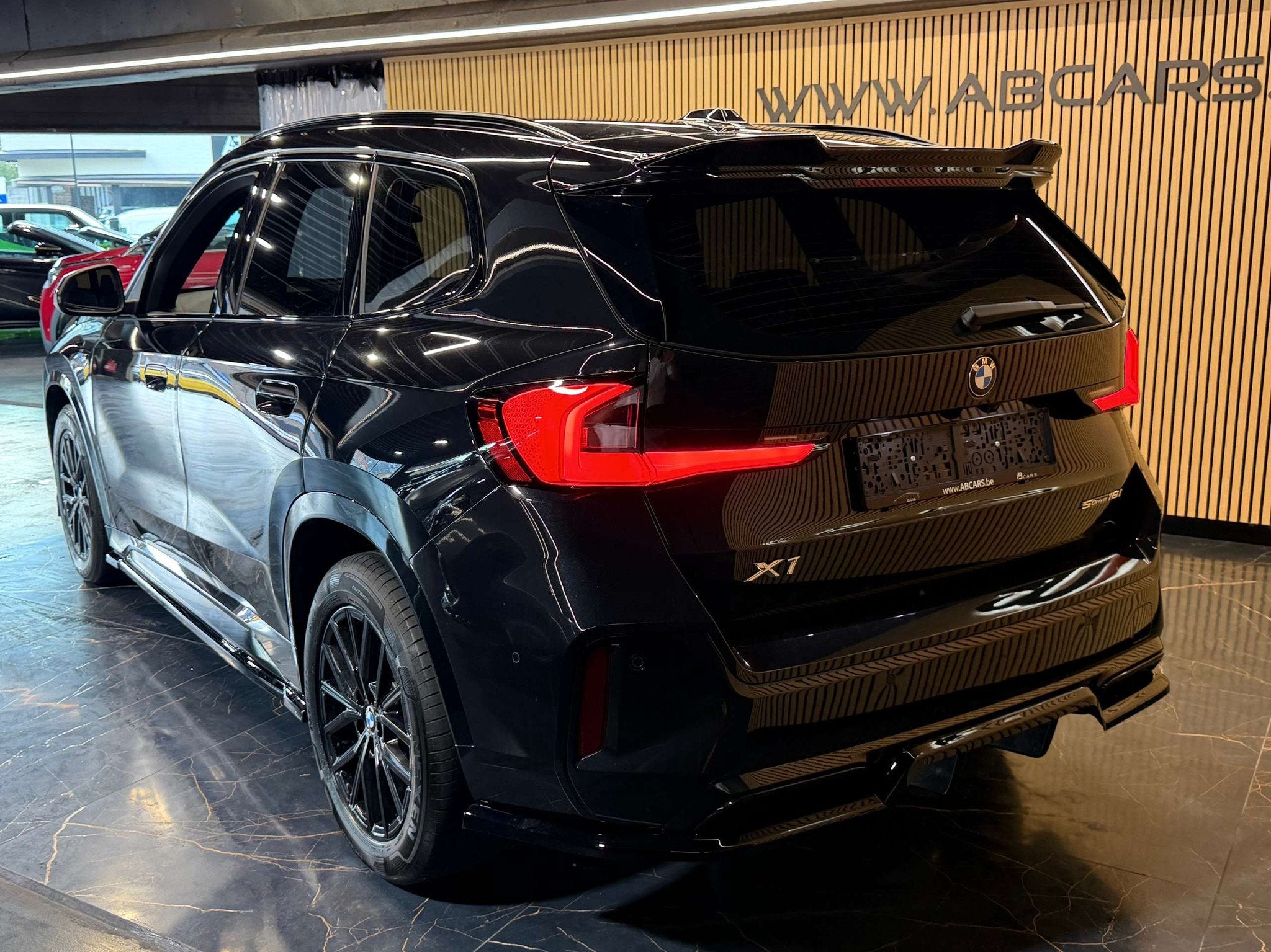 BMW X1 1.5IA SDRIVE18I PACK M PERFORMANCE * GARANTIE 12 MOIS, Gebruikt, Zwart, 136 pk, Zwart