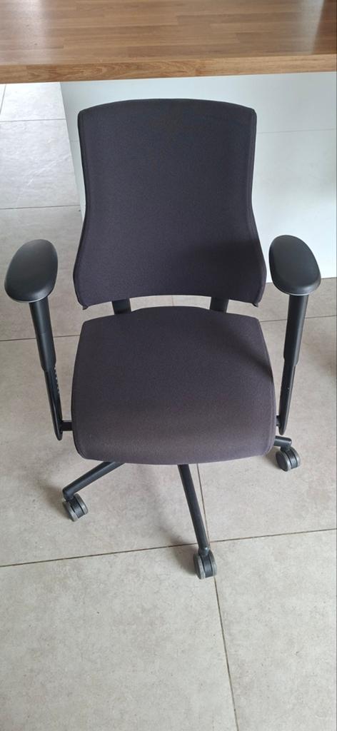 Axia bureaustoel,ergonomisch en comfort., Huis en Inrichting, Bureaustoelen, Ophalen, Gebruikt, Zwart, Bureaustoel