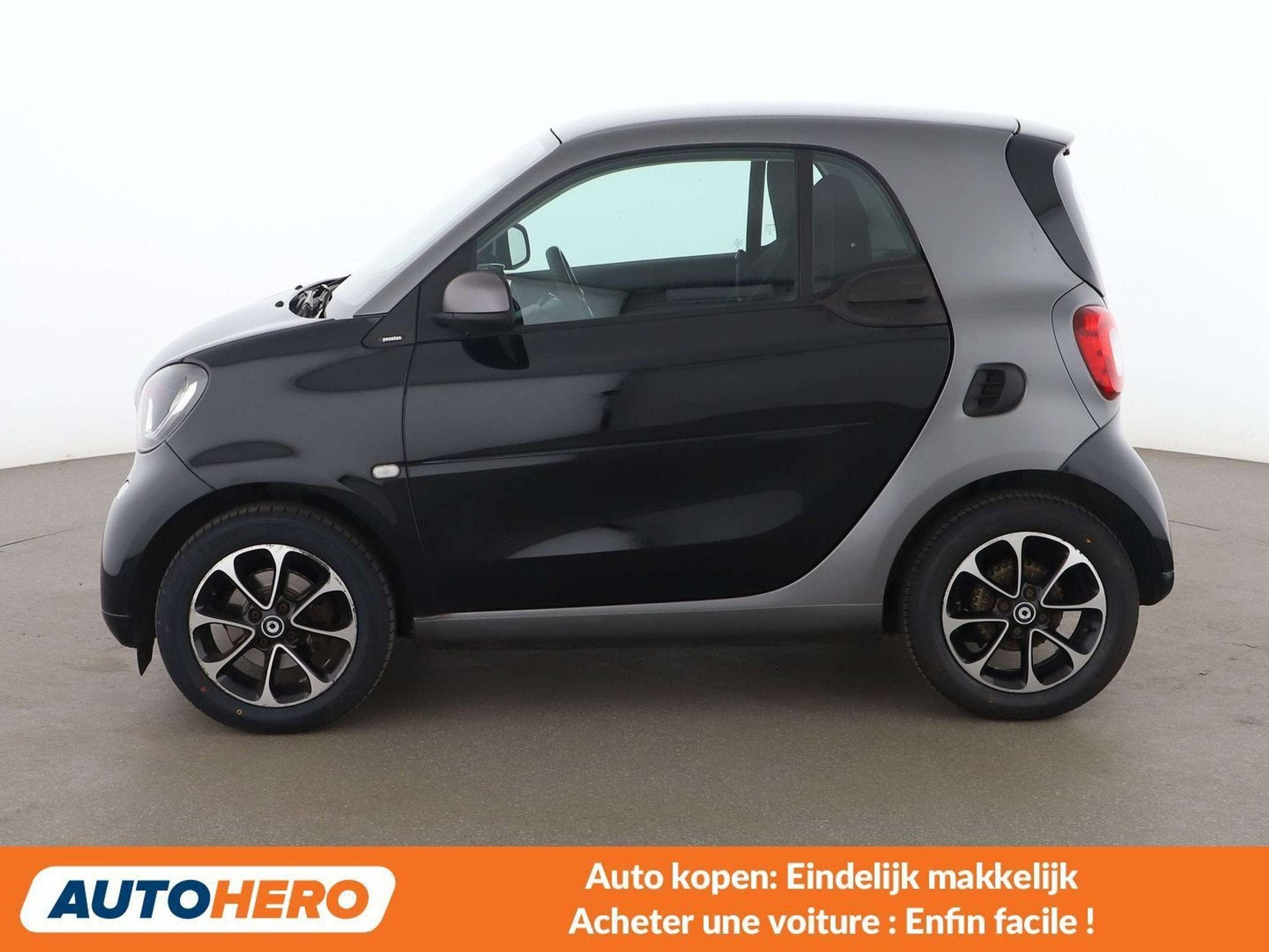 Smart Fortwo 0.9 Turbo Basis passion (automatique), Autos, Achat, 96 g/km, 2 places, Noir