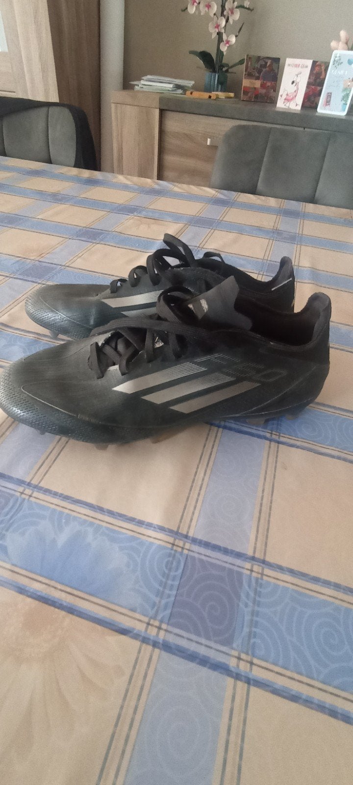 voetbalschoenen 39, 5 maat adidas F50, Ophalen