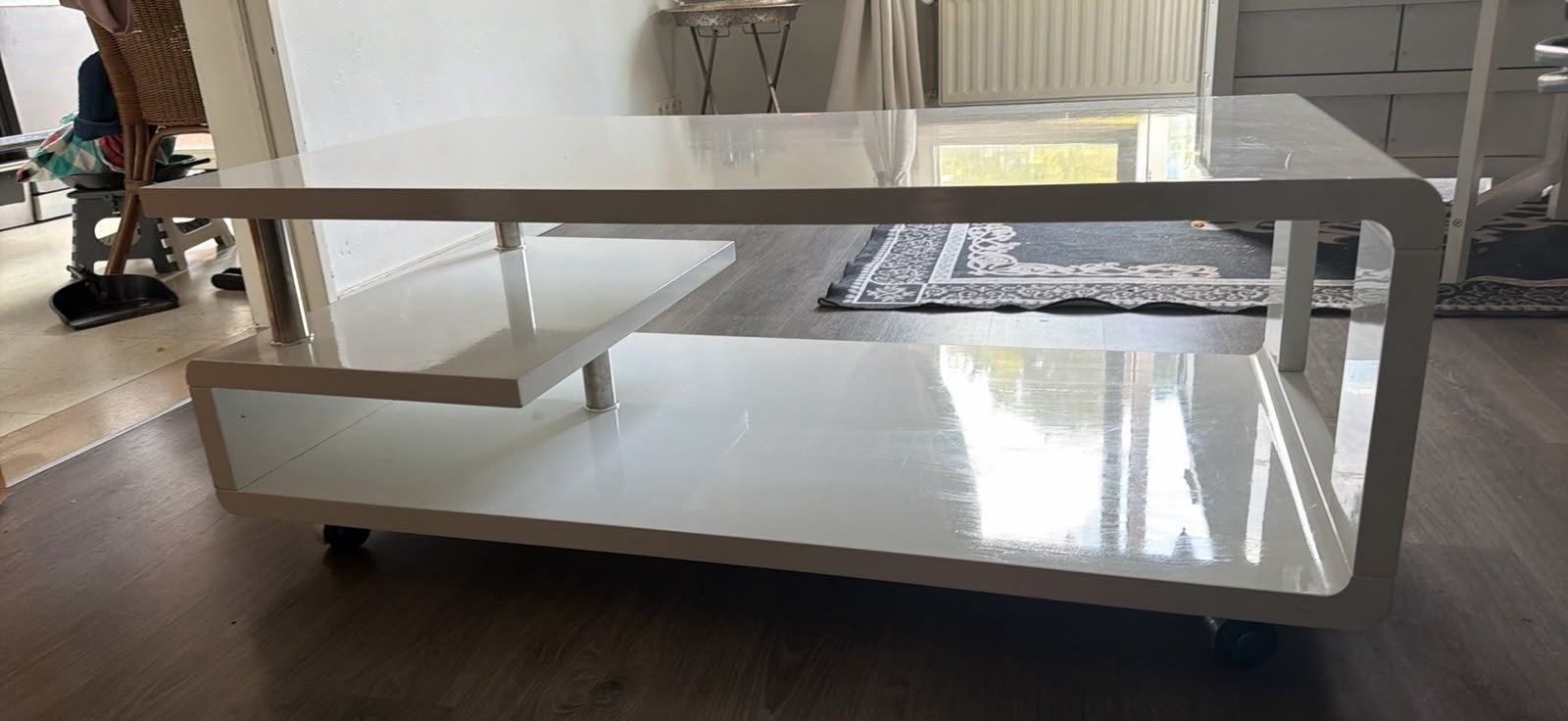 Witte hoogglans salontafel met opbergruimte, Huis en Inrichting, Ophalen, 50 – 75, Gebruikt, 100 tot 150 cm