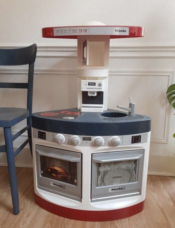 Uccle-Forest Mini cuisine Miele pour enfants Kitchenette jeu, Enlèvement, Utilisé, Plastique, Jouer à la cuisine