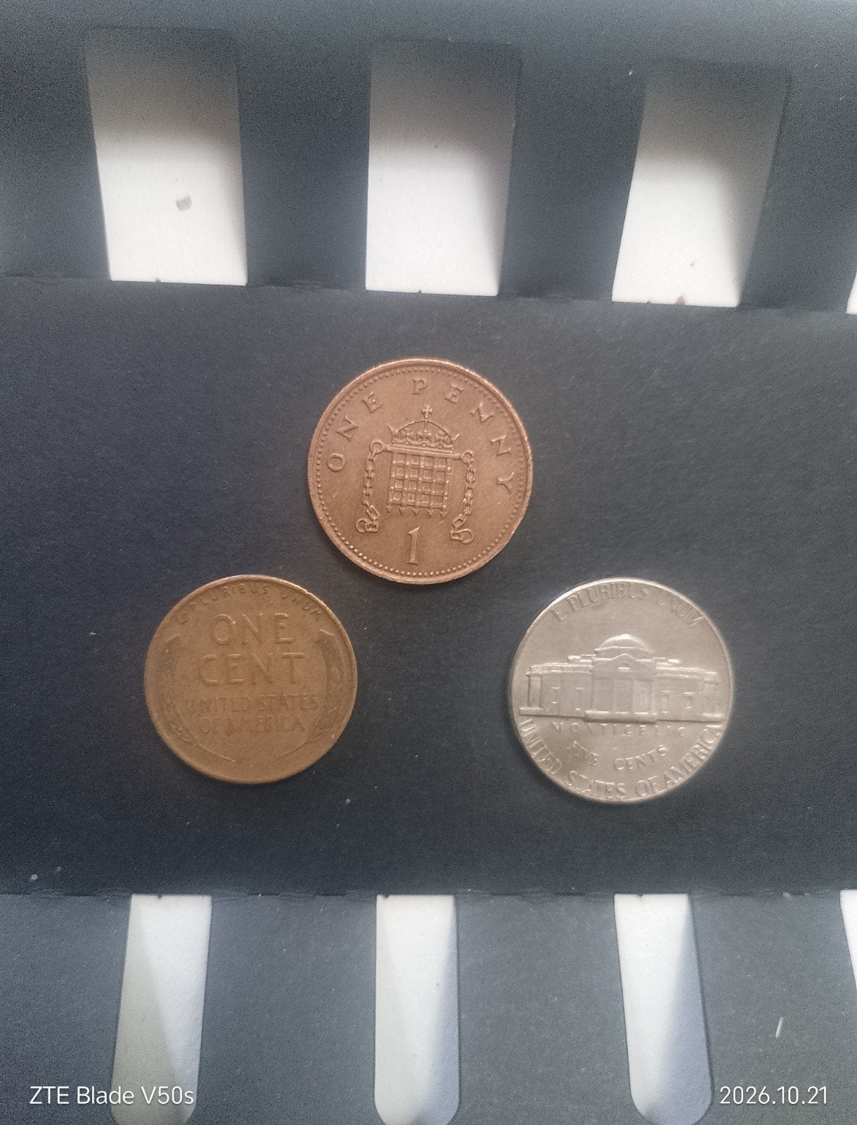 Historique des 3 pièces, Enlèvement ou Envoi