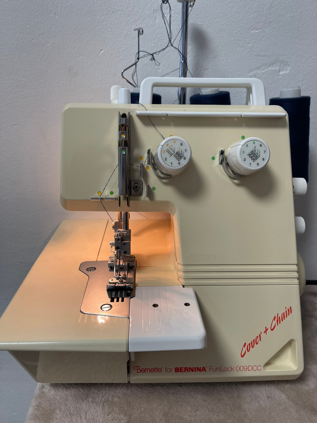 Bernina  Lockmachine Zo goed Als Nieuw, Ophalen