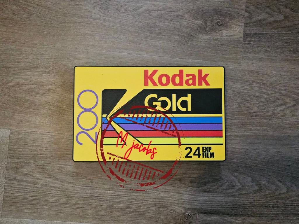 Dit is een Kodak Gold reclamebak met LED verlichting., Verzamelen, Ophalen of Verzenden, Nieuw, Lichtbak of (neon) lamp