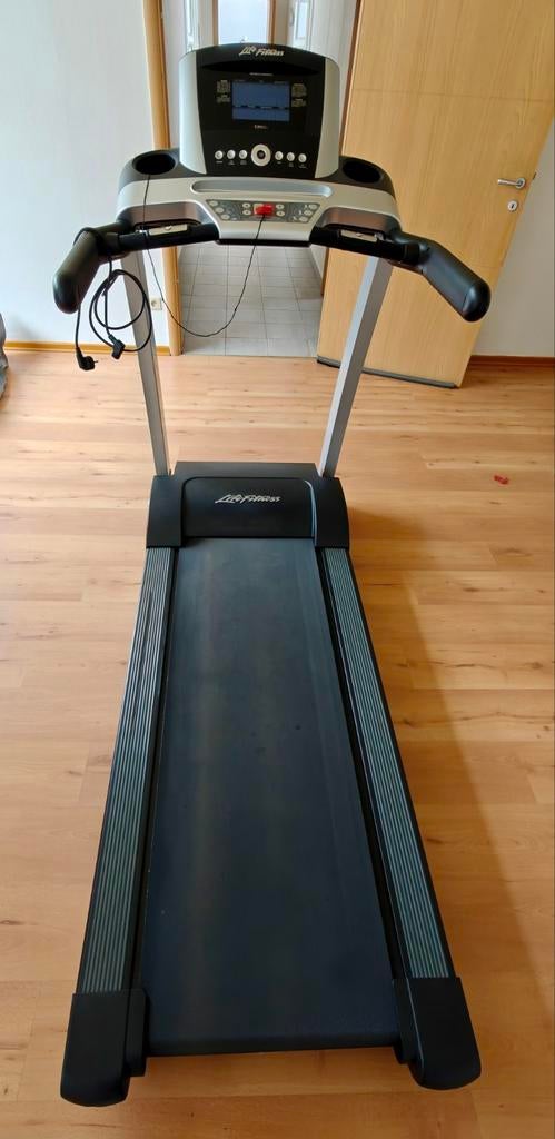 Tapis de course « Life Fitness » série 3, Sports & Fitness, Appareils de fitness, Tapis roulant, Enlèvement