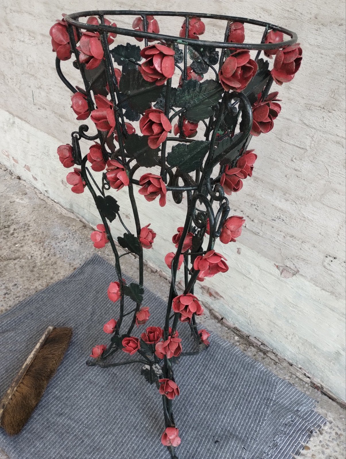 Ancien support à plantes en fer forgé... 110 cm..., Enlèvement