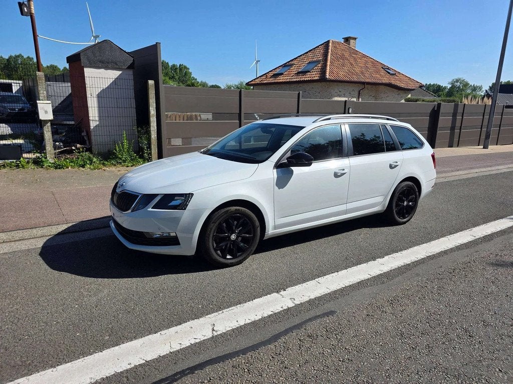Skoda Octavia SW 1.0 TSI Ambition 1°EIG IN ZEER GOEDE STAAT, Autos, Achat, Euro 6, 110 g/km, Noir