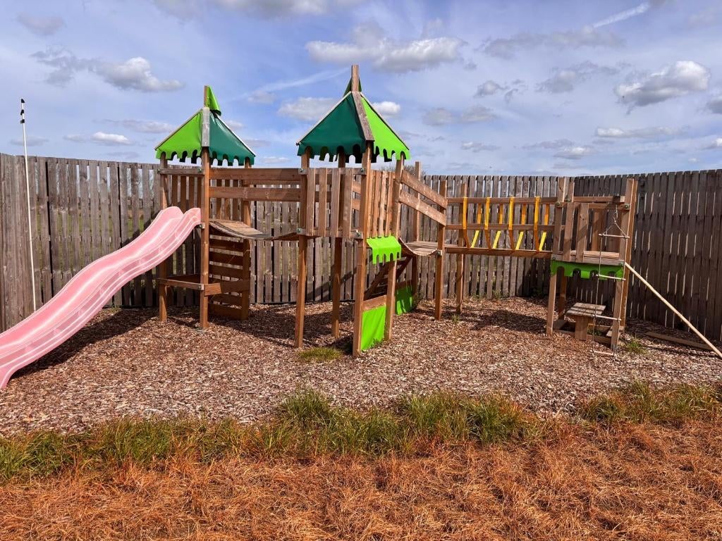 Kinderspeeltuin, Kinderen en Baby's, Speelgoed | Buiten | Speeltoestellen, Ophalen, Zo goed als nieuw, Schommel