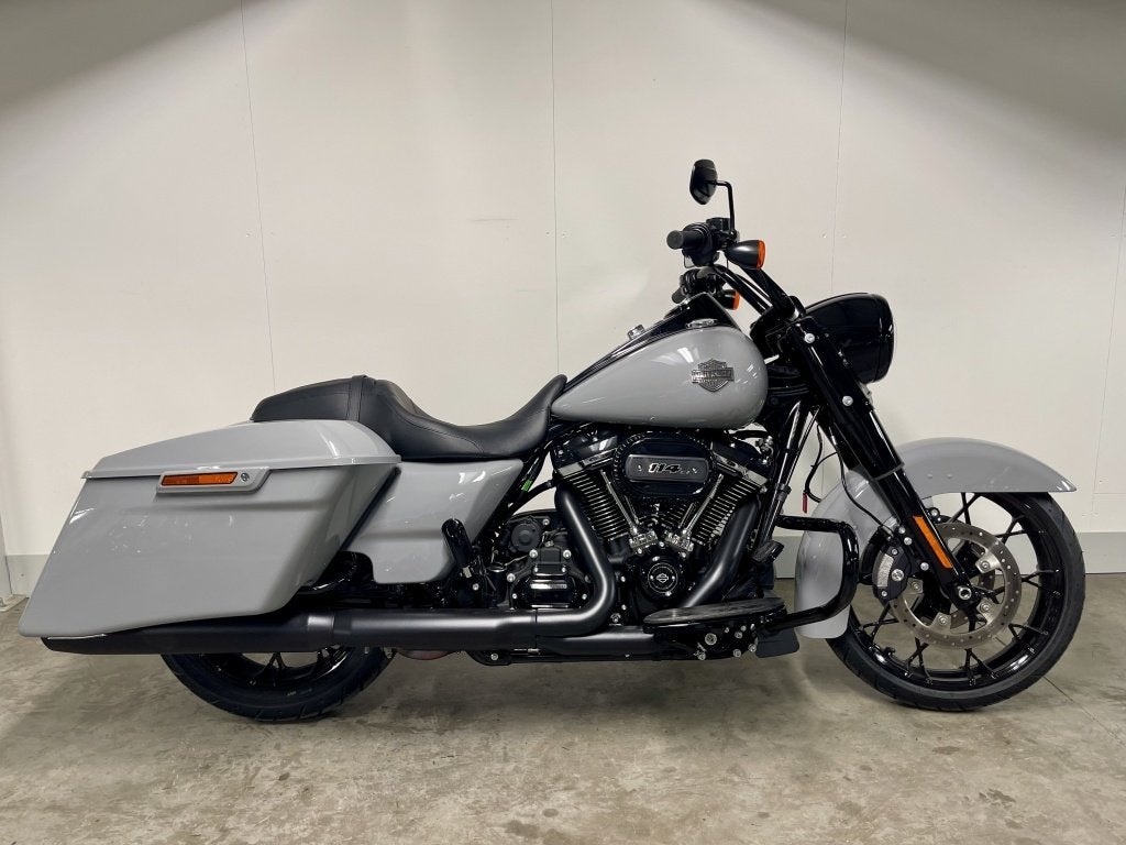 Harley-Davidson TOURING FLHRXS ROAD KING SPECIAL (bj 2024), Harley-Davidson, Nieuw, Customerservices@harley‑davidson.com, 3700 West Juneau Avenue
WI 53208  Milwaukee, US