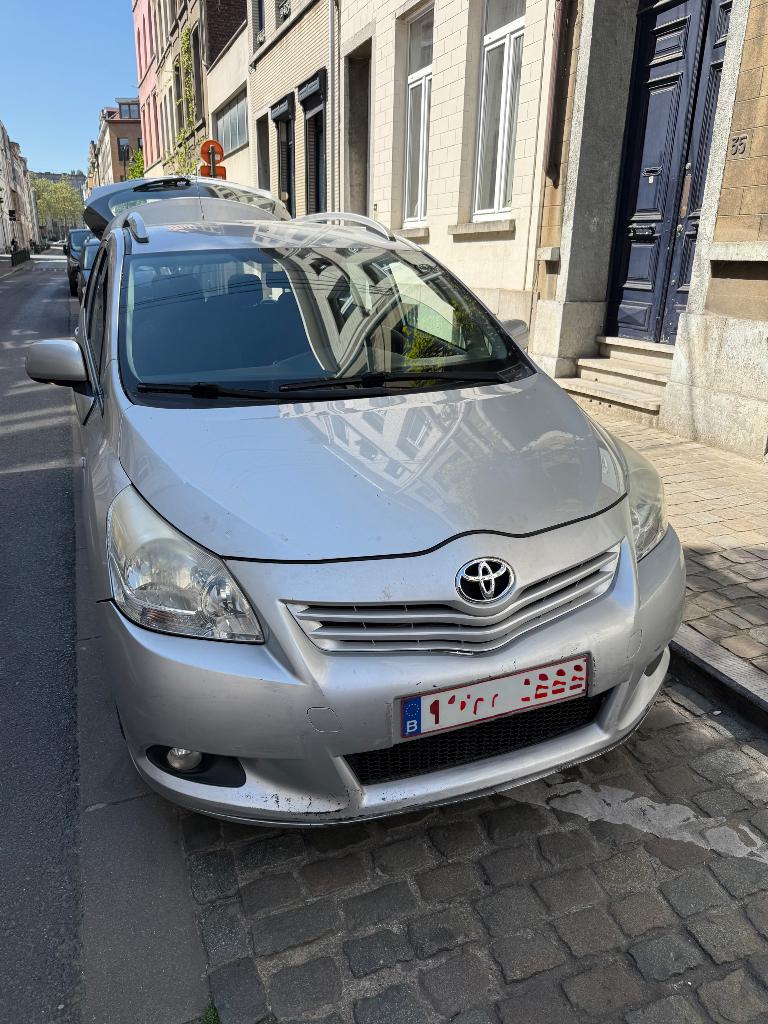 Toyota verso, Achat, 93 kW, USB, 7 places