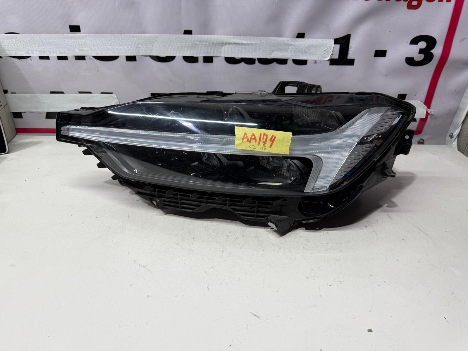 Volvo XC60 Koplamp, Auto-onderdelen, Verlichting, Gebruikt, Ophalen of Verzenden