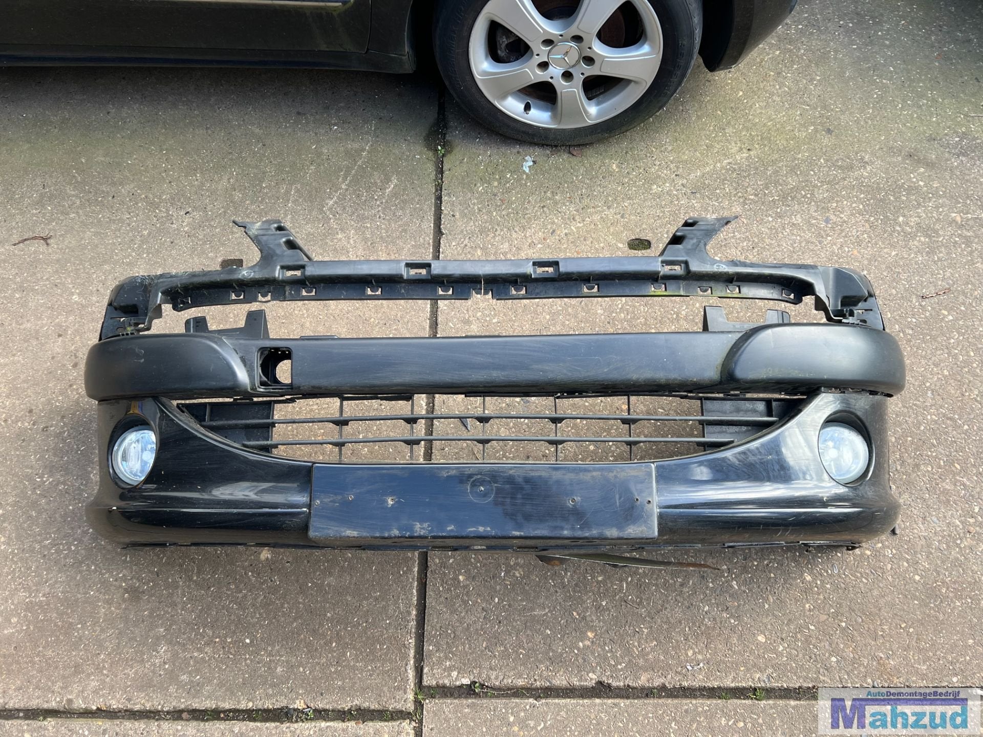 PEUGEOT 1007 Zwart EXLD Voorbumper 2005+, Taurusavenue 1
2132 LS  Hoofddorp, NL, Gebruikt, Contact.group@renault.com, Stellantis N.V.