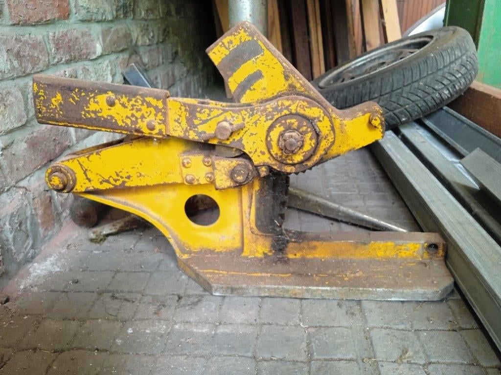 ancien cric ROBEL(objet vintage sncf-sncb), Enlèvement