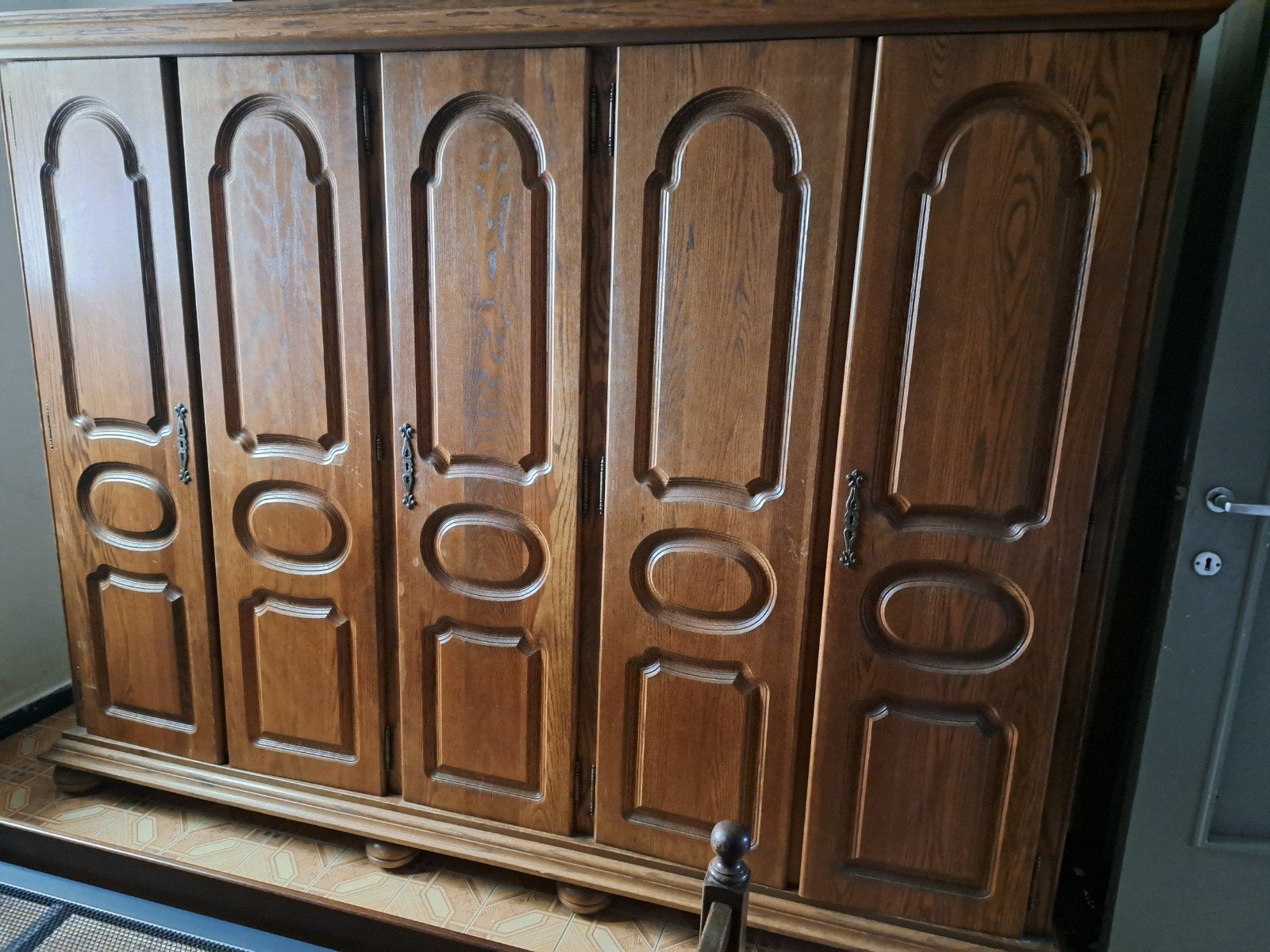 slaapkamar te koop

Mooie houten slaapkamer te koo, Antiek en Kunst, Antiek | Meubels | Kasten, Ophalen