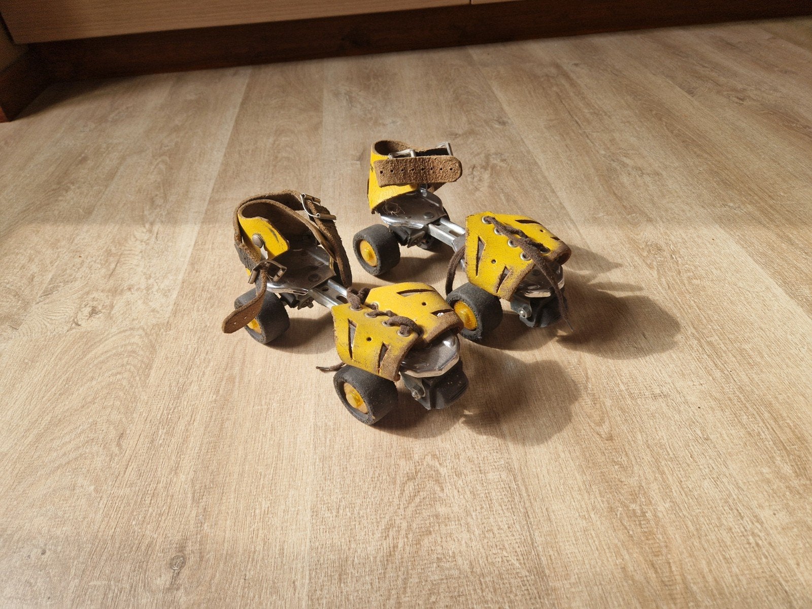 retro rolschaatsen (jaren '90), Ophalen
