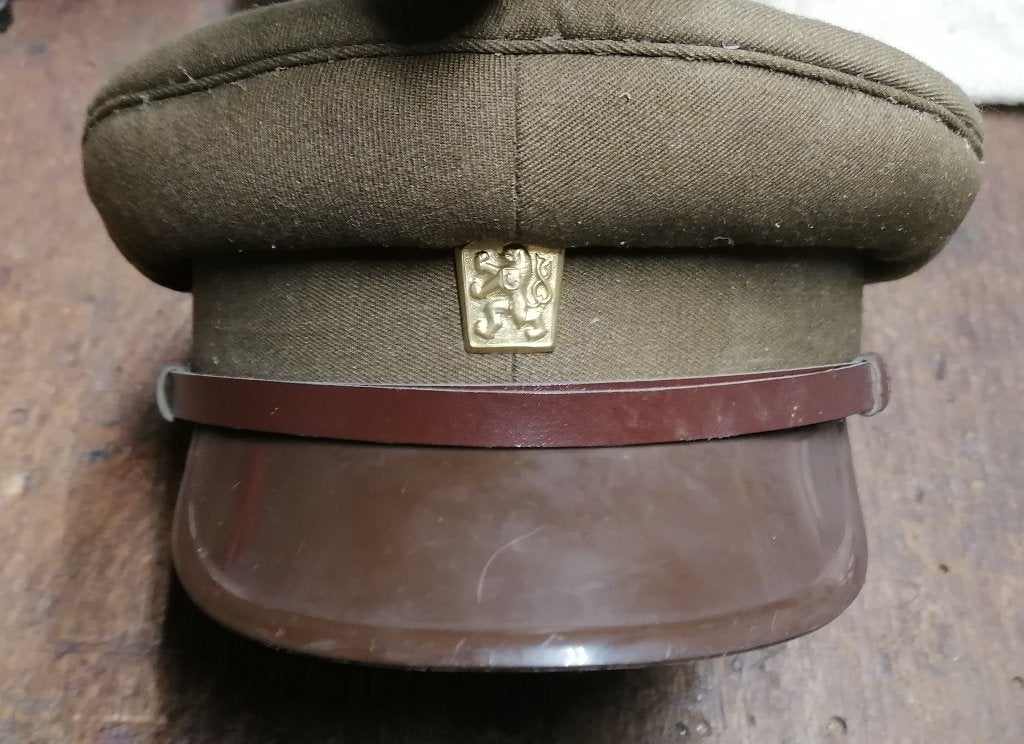 Tsjechoslowaakse uniformpet uit de Koude Oorlog, Verzamelen, Verzenden, Landmacht, Helm of Baret