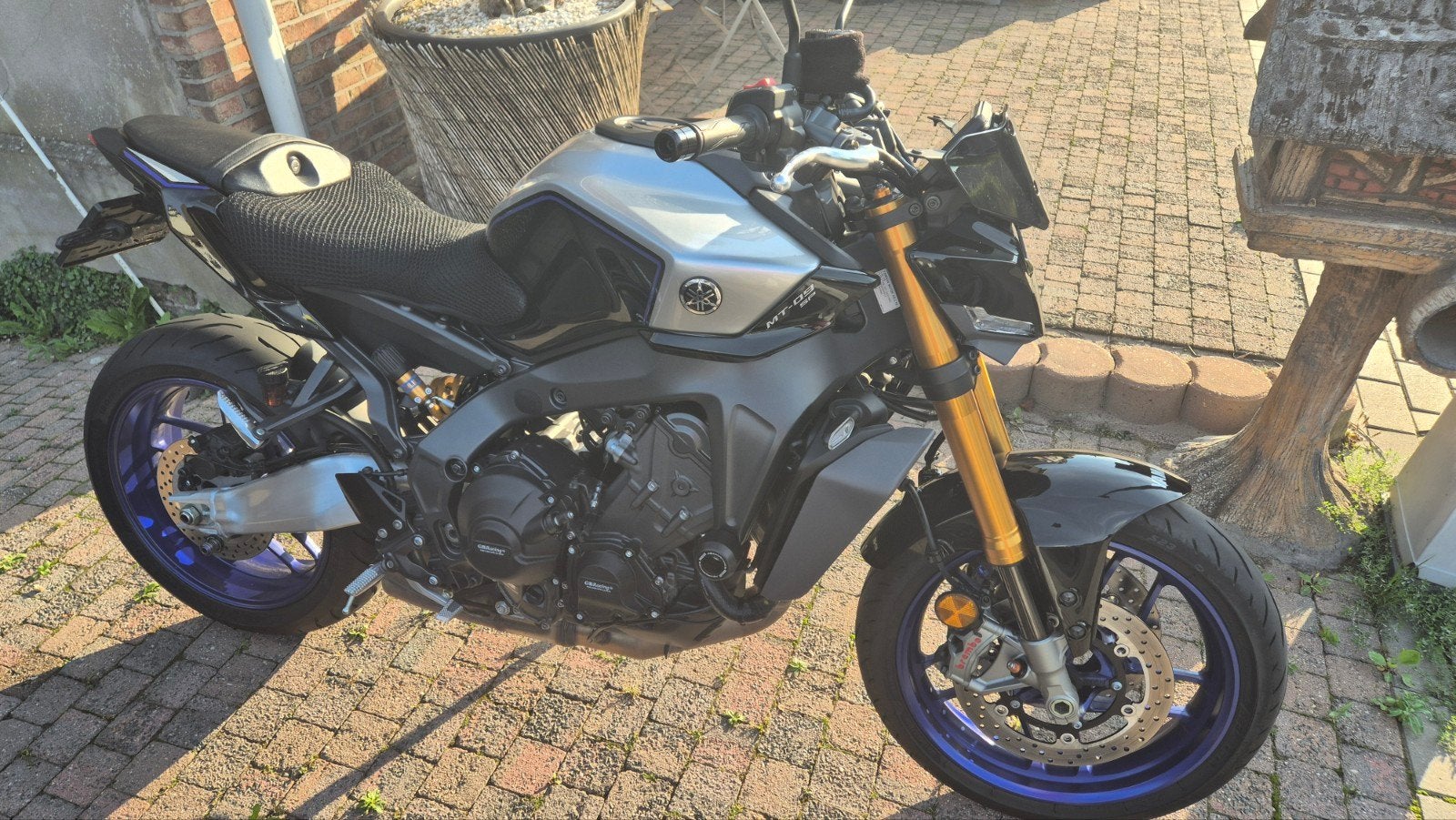 Yamaha MT-09 SP 2025 (août '25) - Comme neuve, upgradée,, Motoren, Particulier