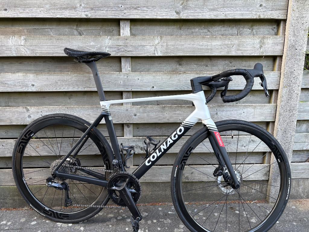 Colnago V5Rs Di2, Enlèvement, 28 pouces, Frein à disque, 53 à 57 cm