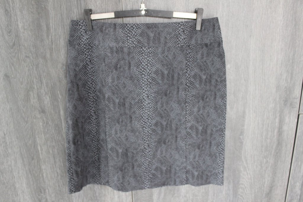 Prachtige zwarte rok krokodillenpatroon „Signed Nature”. M40, Kleding | Dames, Maat 38/40 (M), Zwart, Signé Nature, Ophalen of Verzenden