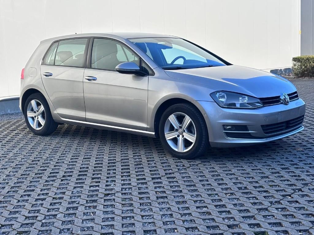 Volkswagen Golf 7 - 1.2 TSI BENZINE - 2014 - AUT.PARKEREN-, Auto's, Voorwielaandrijving, Zwart, 1198 cc, USB