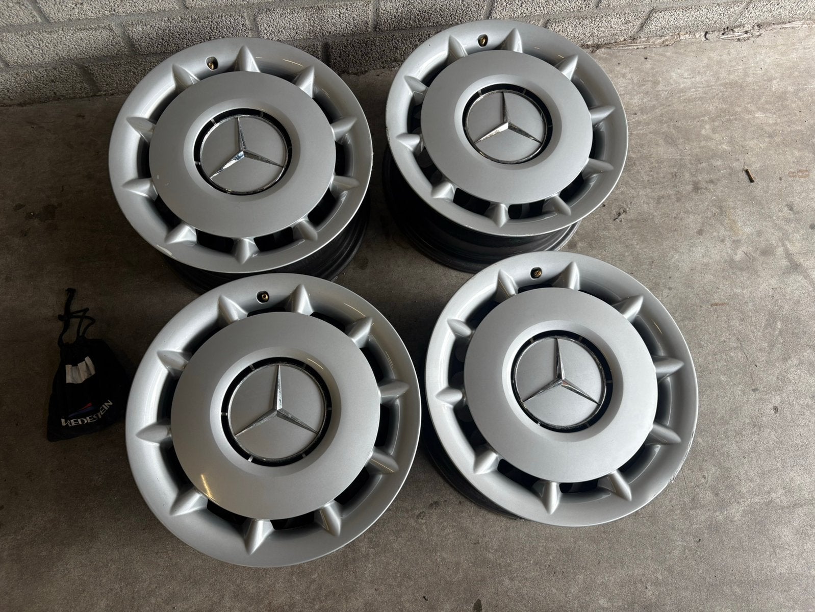 Set velgen Mercedes W124 W210 W202 W201 met Wieldoppen, Enlèvement, Jante(s)