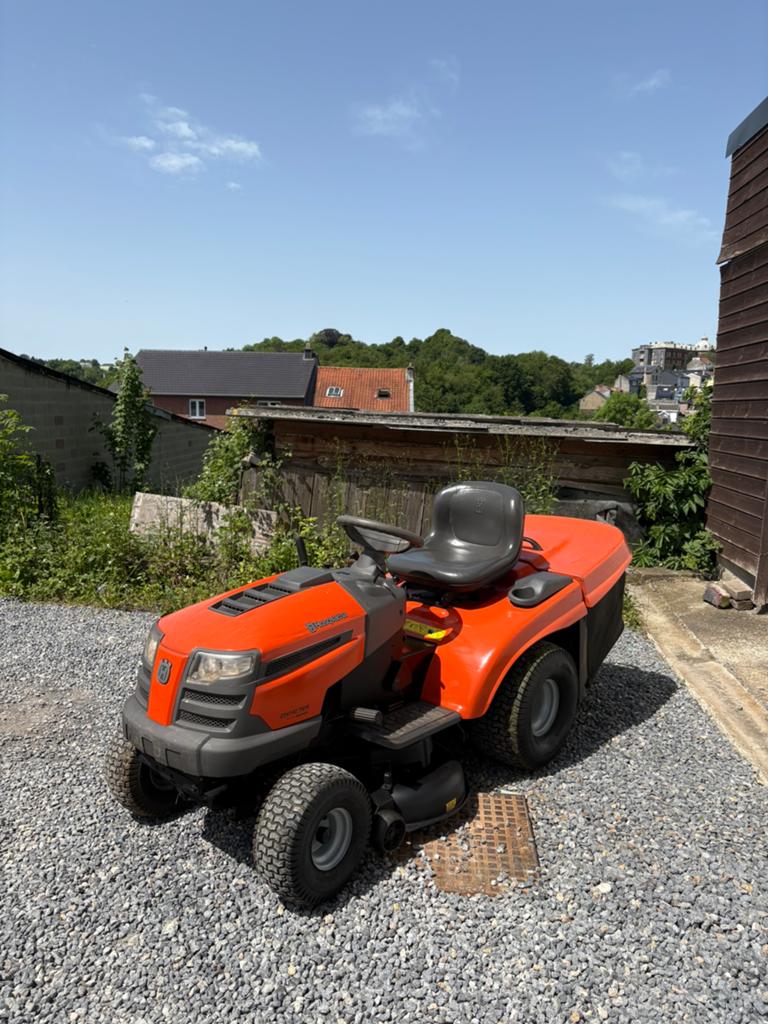Husqvarna CT154 – 15 CV Bicylindre – Année 2007, Enlèvement ou Envoi, Comme neuf, Bac de ramassage
