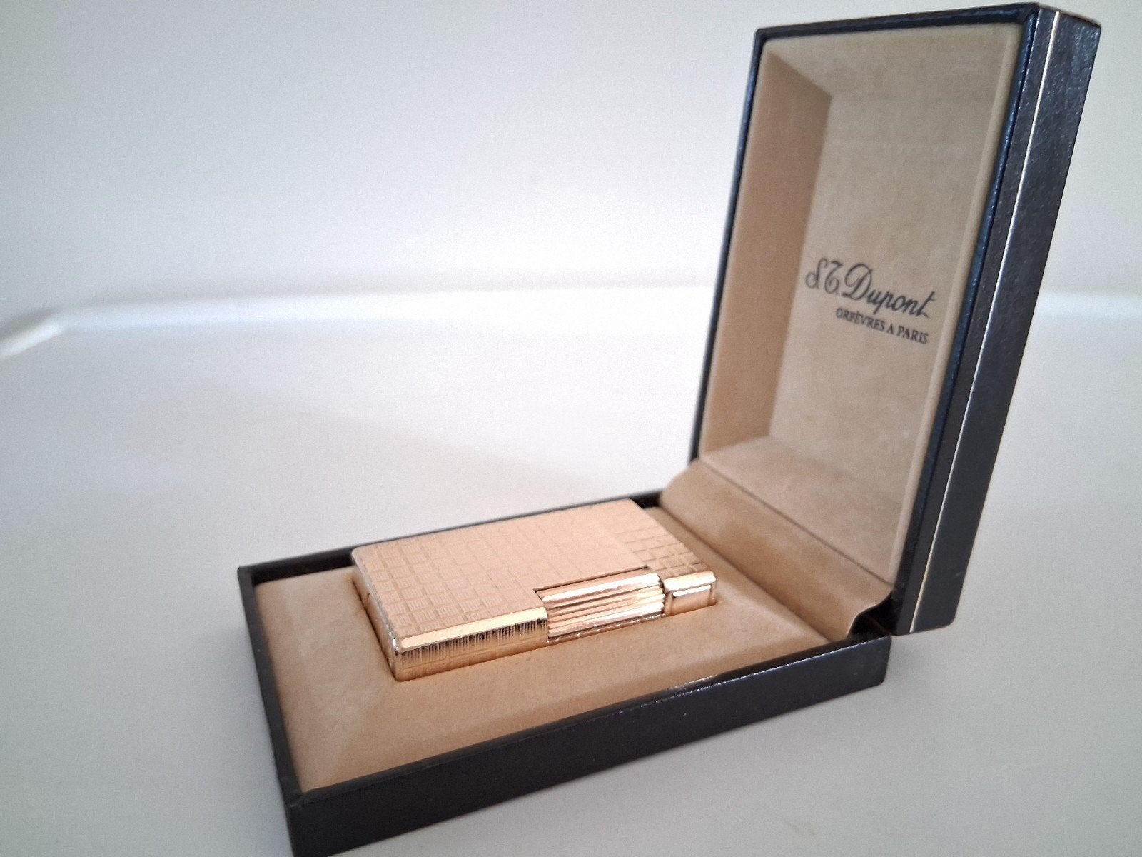 Dupont Aansteker L1 Model 20U 18K Verguld Goud Kleur, Ophalen of Verzenden, Gebruikt, Aansteker