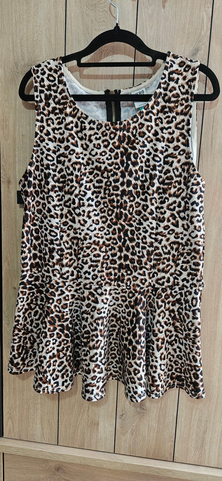 Vero Moda Peplum-top met luipaardprint - Maat L, Kleding | Dames, Topjes, Bruin, Maat 42/44 (L), Ophalen of Verzenden, Zo goed als nieuw