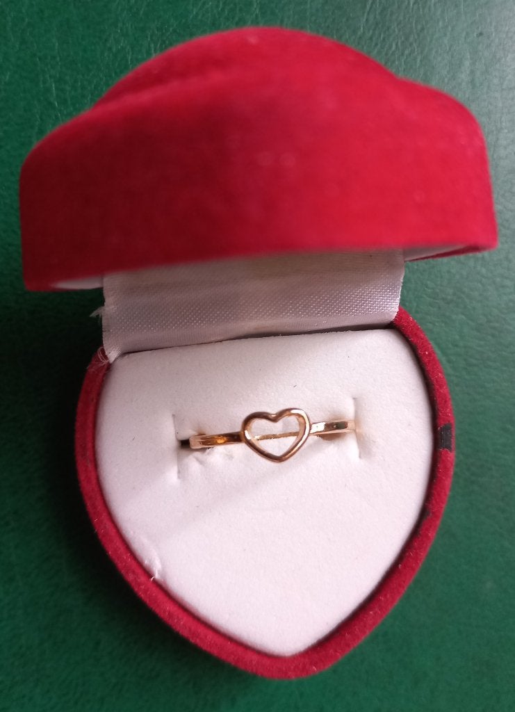 Bague - couleur or - cœur (NOUVEAU), Bijoux, Sacs & Beauté, Bagues, Neuf, Femme, Plus petit que 17, Or, Enlèvement ou Envoi