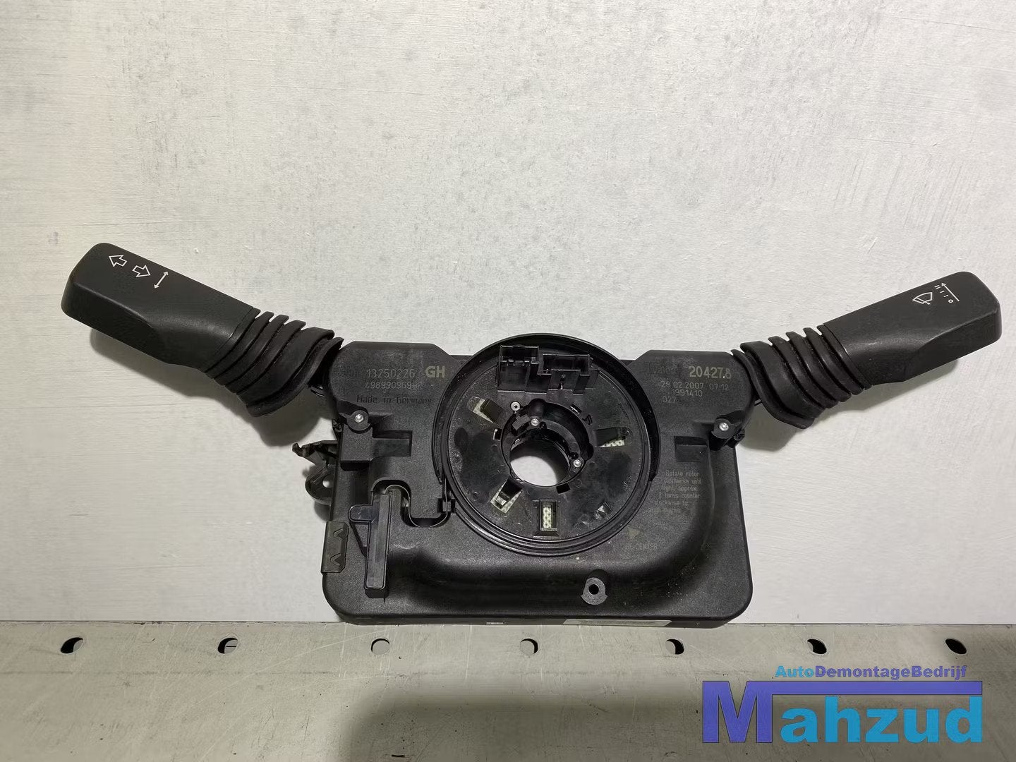OPEL ASTRA H Stuurkolom knipperlicht schakelaar 13250226GH, Opel Automobile GmbH, Opel, Bahnhofsplatz 1
65423  Russelsheim am Main, DE