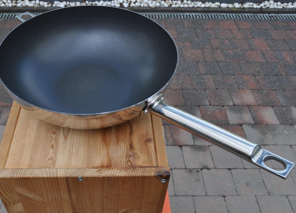 Ikea wok, Huis en Inrichting, Ophalen, Zo goed als nieuw, Overige materialen, Wok