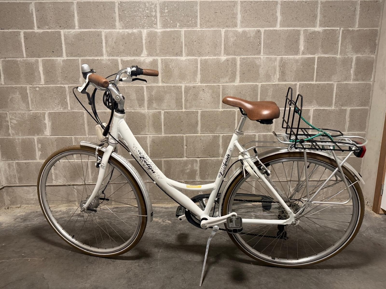 dames fiets, Ophalen