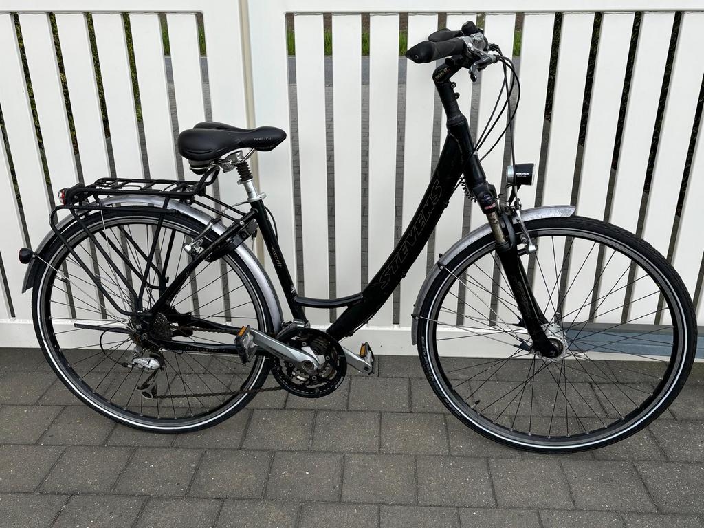 Damesfiets Steevens, Fietsen en Brommers, Ophalen, Zo goed als nieuw