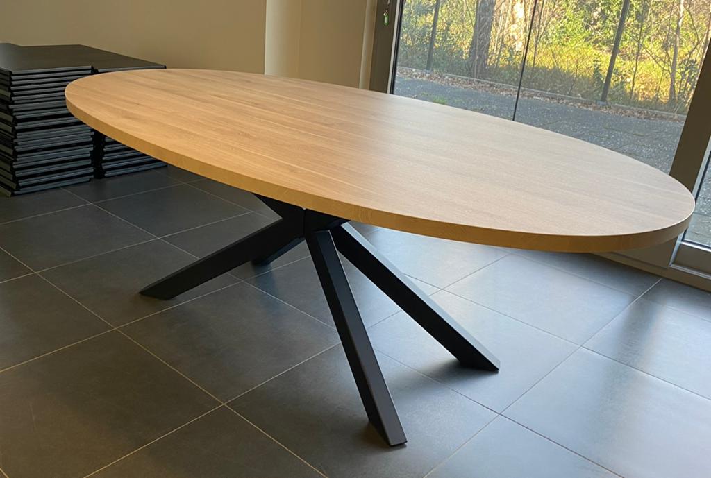 Eetkamertafel, Huis en Inrichting, Tafels | Eettafels, Ophalen, Zo goed als nieuw, Ovaal