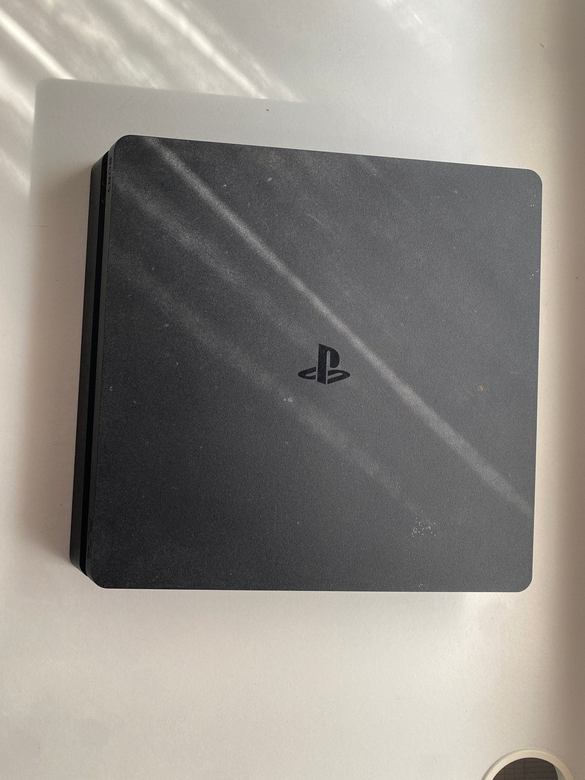 PS4 Slim 861,4Gb + 2 manettes officielles – Excellent état, Enlèvement ou Envoi, Utilisé, À partir de 7 ans, Online