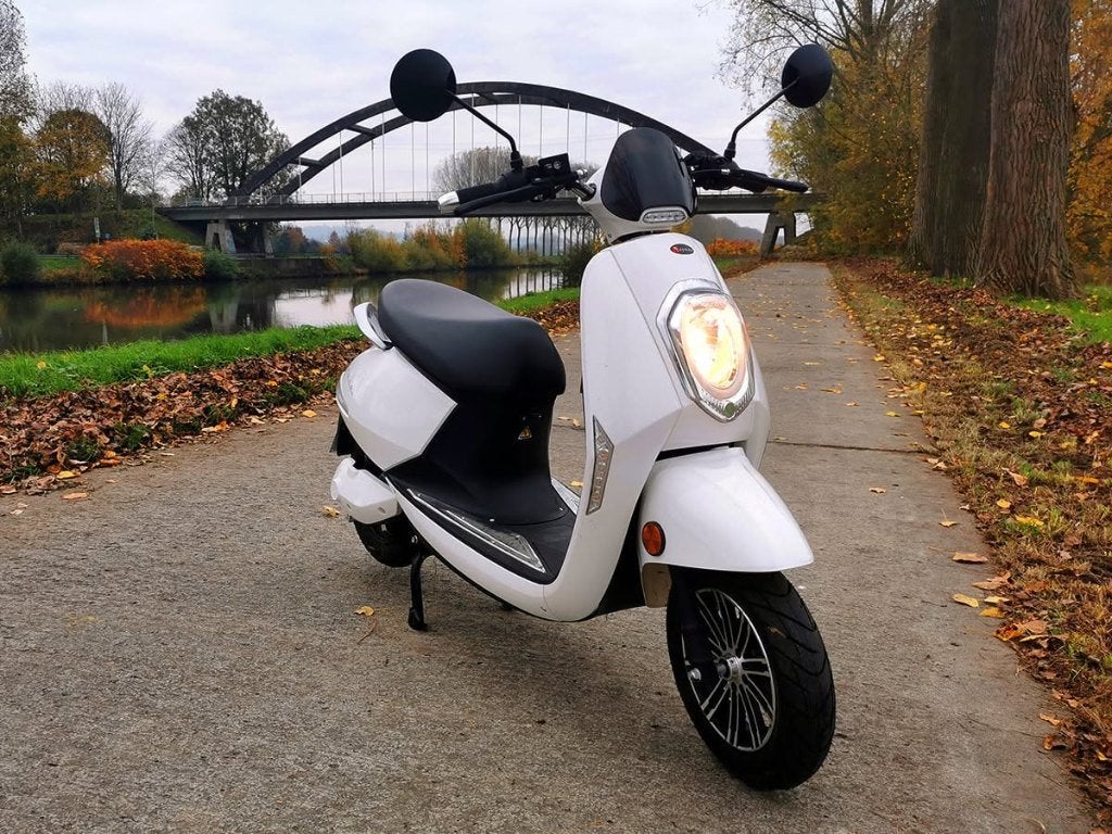 Scooter électrique Sunra Grace, Autres modèles, 0 cm³, Classe B (45 km/h), Enlèvement