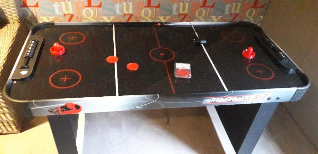 Mooie airhockeytafel, Ophalen, Zo goed als nieuw